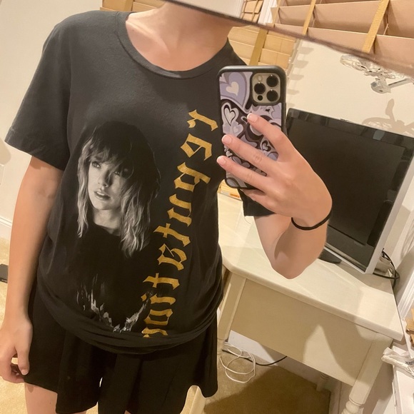 Taylor Swift Reputation Concert Shirt - Picture 5 of 5